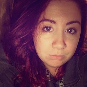 Meet your Posher, Caitlin